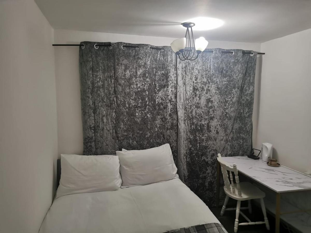 Отель Ella'S Place Лутон Экстерьер фото